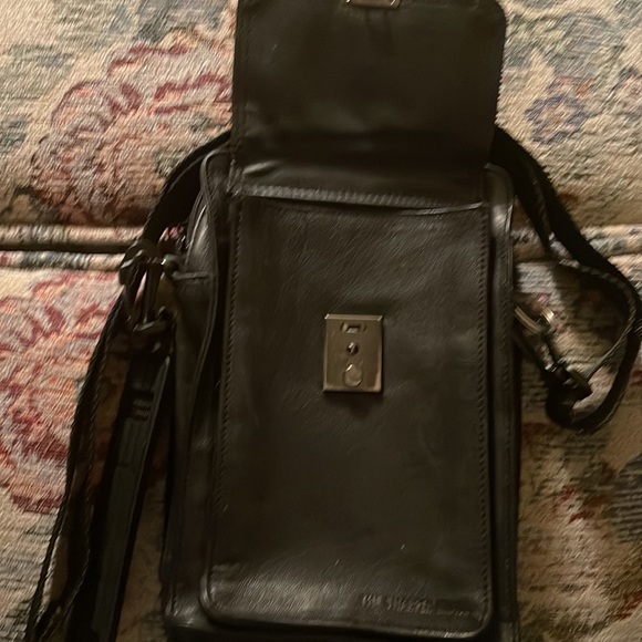 The Sharper Image multi compartment black bag. - Picture 3 of 6